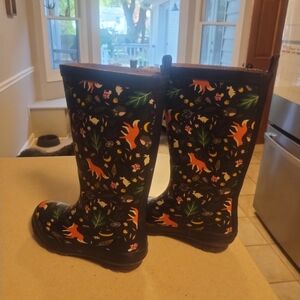 Kids Rain Boots by Target Blue-black  w/Fox, Rabbit Woodland Scenes. CUTE! 🥰